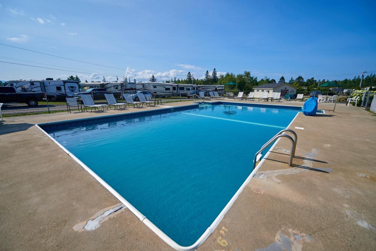 Narrows Too Camping Resort Loft Cottage 12 Трентън Екстериор снимка